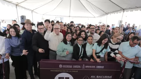 Rocha anuncia ampliación de instalaciones y segunda sección del plantel 130 del COBAES e inaugura pavimentación