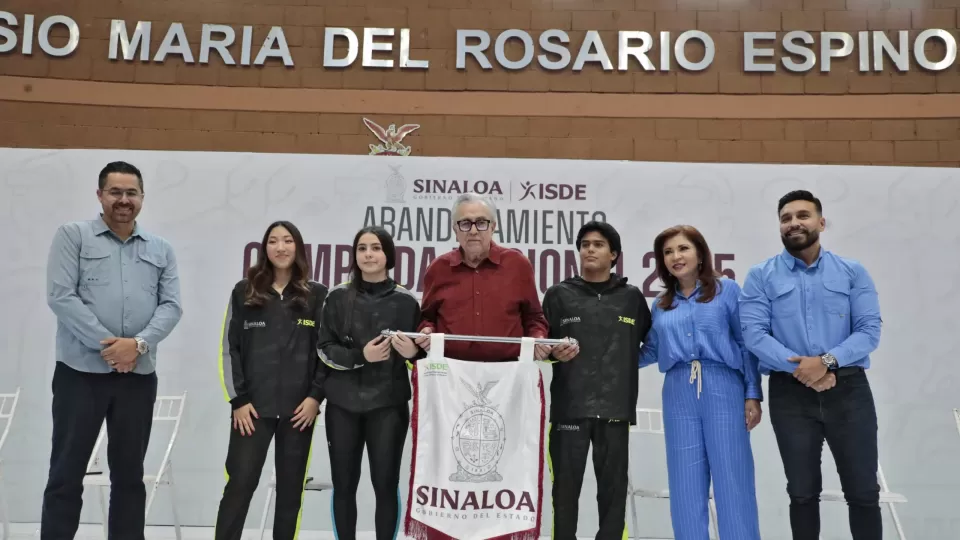 Abanderan a la delegación sinaloense rumbo a  la Olimpiada Nacional