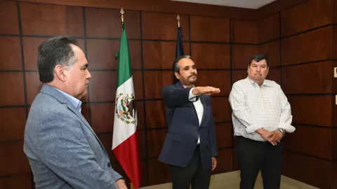 Madueña Molina toma protesta a los integrantes de su gabinete para el periodo 2025-2029 como Rector de la UAS