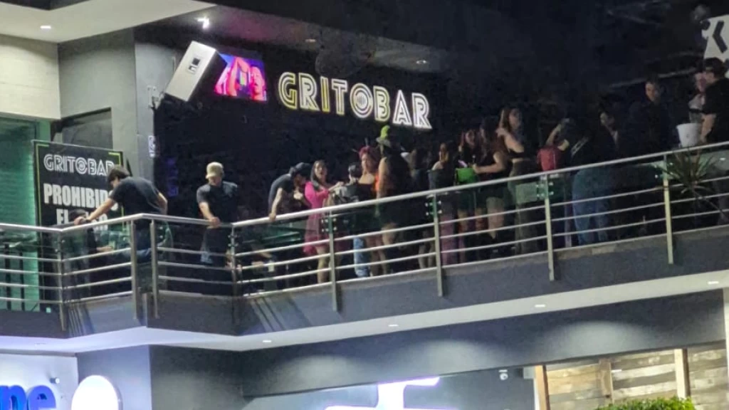Adios a las Armas