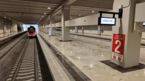 Presidenta Claudia Sheinbaum anuncia que Tren Lechería-AIFA estará listo en el primer trimestre de 2026