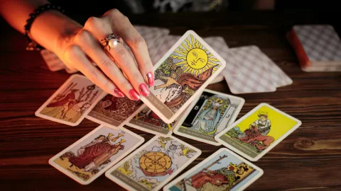 Nana Calistar: Predicciones ASTROLÓGICAS HOY 24 de Diciembre de 2025 | Guía Especial de NAVIDAD para tu Signo
