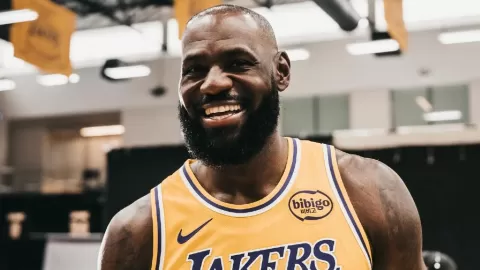 LeBron James Cumple 41 Años: La Leyenda Viviente Que Redefine la Longevidad en la NBA y Desafía Récords Históricos