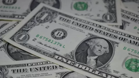 El Peso Mexicano Vuela Alto: Dólar Cae por Histórica Distensión Diplomática y Caos en la Fed de EE. UU.