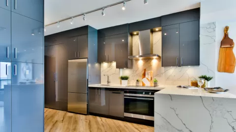 ¡Adiós, islas de cocina! Las penínsulas regresan como la tendencia estrella en diseño interior: versatilidad, elegancia y funcionalidad redefinen tu espacio