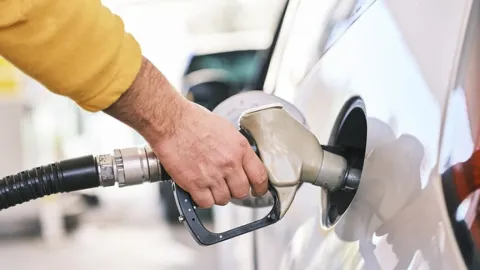 Sheinbaum Anuncia Inminente Subsidio a Gasolina Frente a Crisis en Medio Oriente