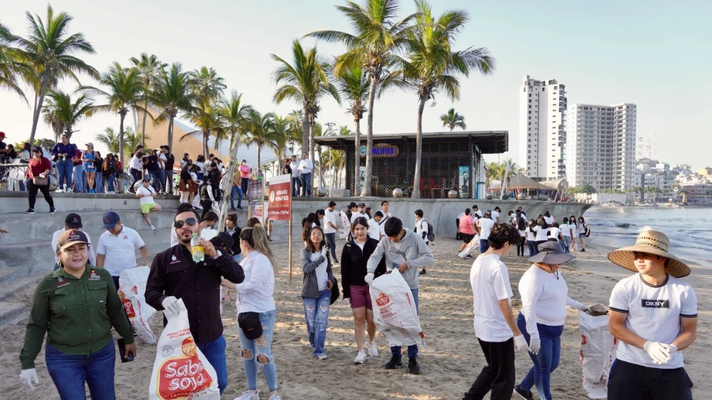 Mazatlán: Gran Éxito en la Campaña Estatal “Sinaloa Limpia Tu Playa” del 19 de Marzo