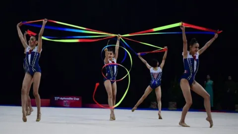 México Domina la Aphrodite Cup 2026: Equipo Junior de Gimnasia Rítmica Conquista Oro, Plata y Bronce en Grecia