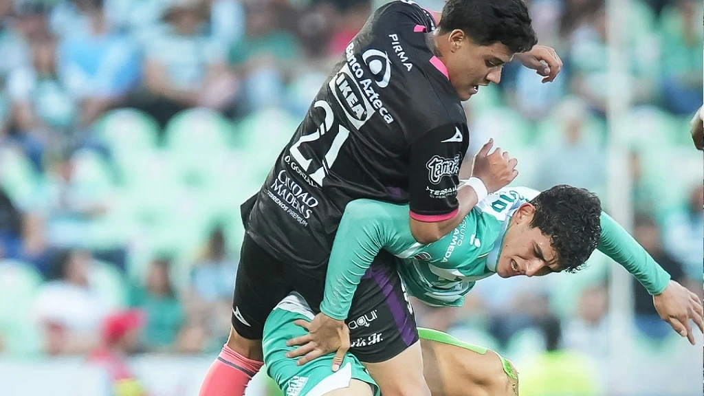 Chivas Afianza Liderato en Liga MX Clausura 2026 tras Jornada 12; Toluca, Invicto, Se Resiste en la Pelea