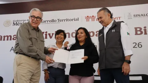 Resolvemos un problema social de los más desprotegidos, contar con una vivienda: Rocha Moya