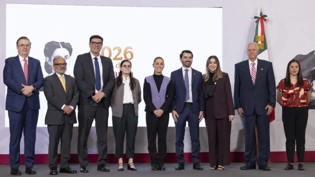 Presidenta presentó Programa de Protección a la Industria de Vehículos Pesados; blindará 200 mil empleos