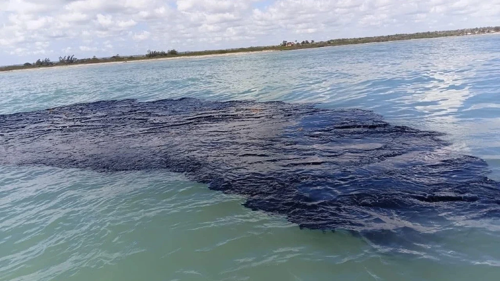 Derrame en Golfo de México: Identifican Tres Fuentes de Hidrocarburos; Cantarell Bajo Investigación