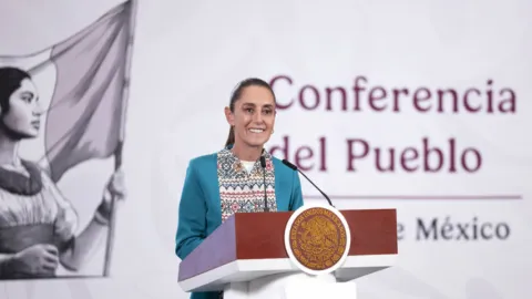 “Hemos avanzado muchísimo”: Presidenta destaca más de 97% en abasto de medicamentos
