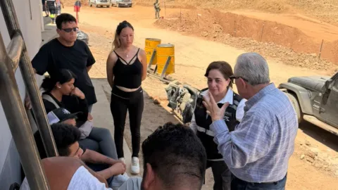 Gobernador visitó nuevamente mina Santa Fe en Rosario, en apoyo a labores de rescate de los mineros