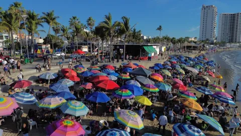 Sinaloa Supera Expectativas: Playas Abarrotadas y Ocupación Hotelera Récord en Semana Santa