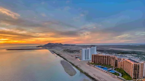 Puerto Peñasco: El 'Dubái Mexicano' Emerge como Destino de Lujo y Sostenibilidad Energética en el Mar de Cortés