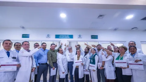 Entregan reconocimientos a personal médico de trasplantes en el HGC IMSS Bienestar
