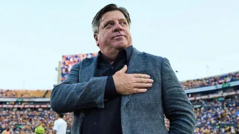 Miguel 'Piojo' Herrera Dirigirá a las Leyendas de México contra Brasil en el Estadio Banorte