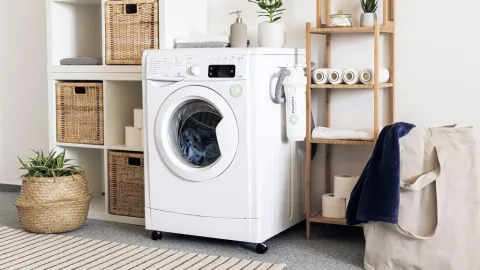 Bolas de papel aluminio en la lavadora: el truco viral que elimina la estática y alarga la vida de tu ropa