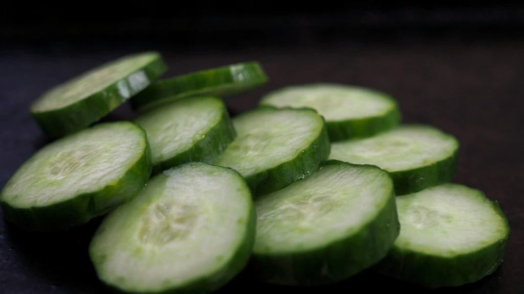 Pepino y tu salud digestiva: ¿Debes quitar las semillas si tienes colitis, diabetes o inflamación abdominal? La ciencia te responde