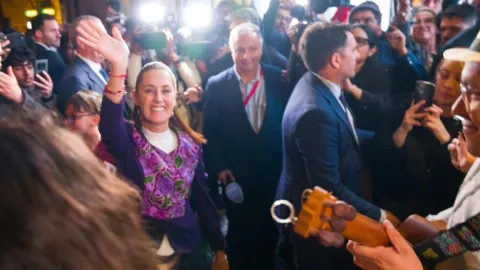 La presidenta Claudia Sheinbaum ha iniciado una gira de trabajo en España