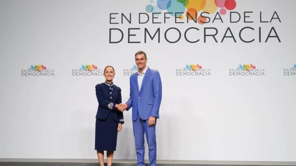 Sheinbaum Lanza Iniciativas en Cumbre de la Democracia: Reforestación Global con Gasto Militar y Declaración Contra Intervención en Cuba