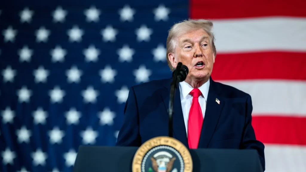 Trump endurece ultimátum a Irán: "Acuerdo por las buenas o por las malas"