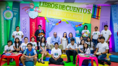 Invita el gobernador Rocha a niñas y niños sinaloenses a leer y escribir libros