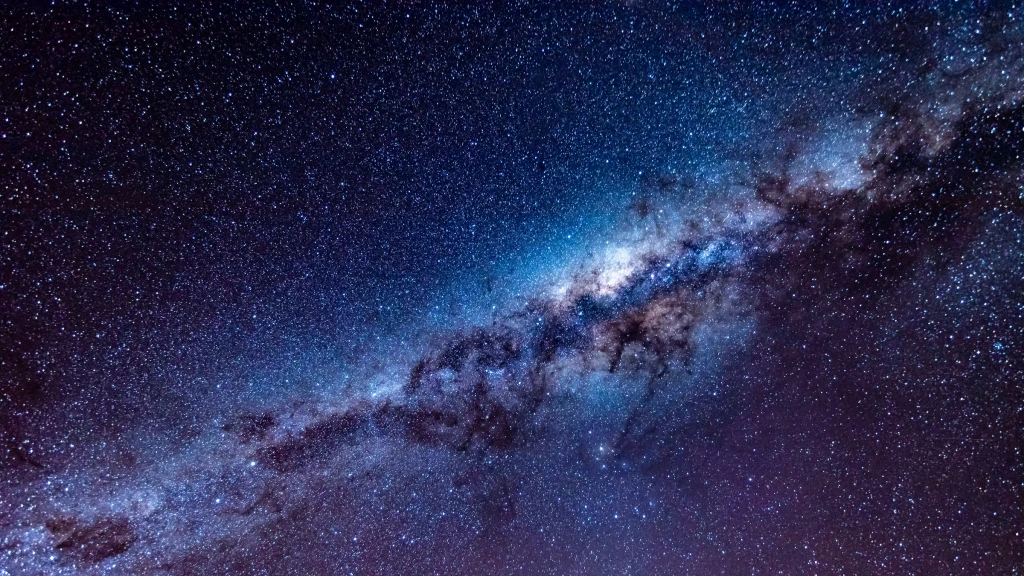 Vía Láctea se Encoge: NASA Revela que Nuestra Galaxia es Más Pequeña de lo Esperado