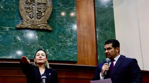 Yeraldine Bonilla Valverde rinde protesta como gobernadora interina de Sinaloa