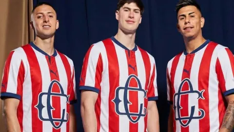 Chivas Lanza Jersey Conmemorativo por 120 Años de Historia: Un Viaje al Pasado del 'Rebaño Sagrado'