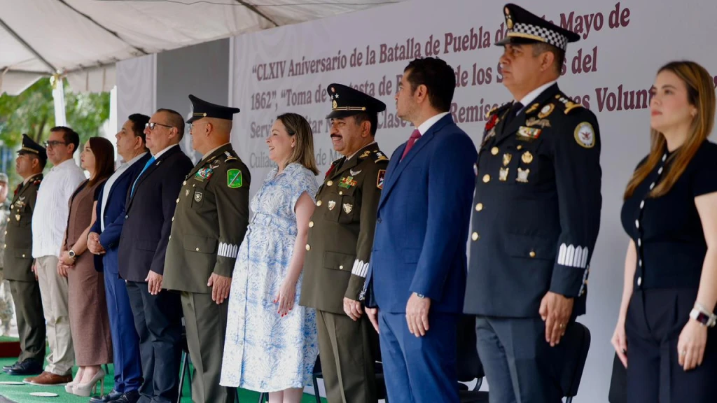 Asiste gobernadora a ceremonia conmemorativa de la Batalla de Puebla en la Novena Zona Militar