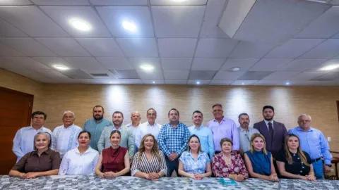 Gobernadora Yeraldine Bonilla se reunió con las y los presidentes municipales de todo Sinaloa