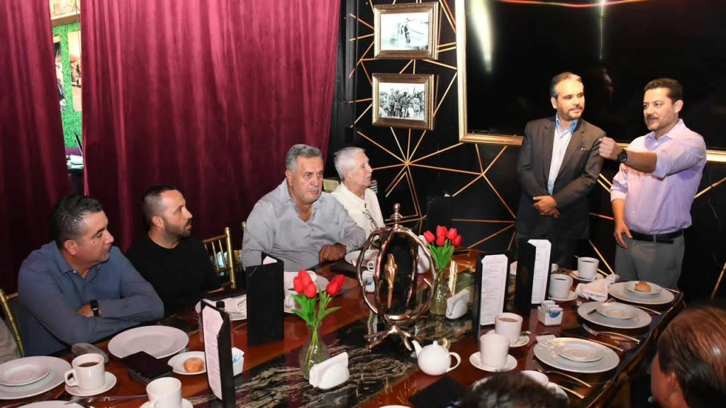 Sergio Mario Arredondo, Secretario Académico de la Universidad, sostiene encuentro con Colegio de Profesionistas en Mazatlán