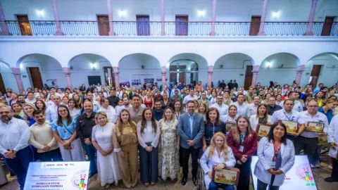 Entrega gobernadora Yeraldine kits de estimulación temprana para la prueba EDI al sector salud