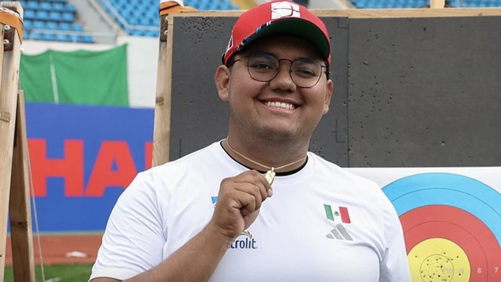 Oro para Sebastián García y Plata para Andrea Becerra en la Copa del Mundo de Tiro con Arco Shanghái 2026
