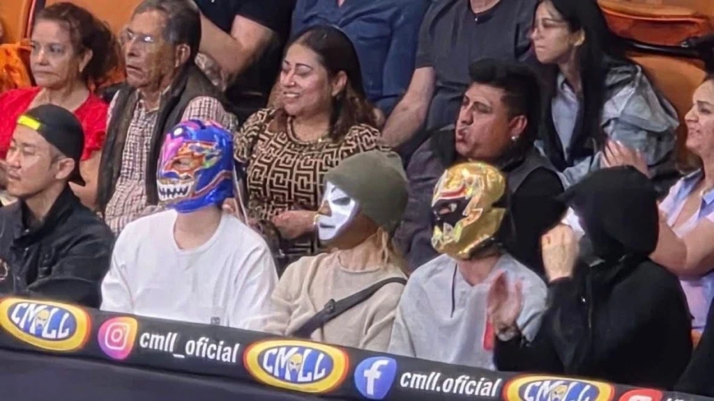 ¡Furor K-Pop en la Arena México! Jimin, Jin, Suga y Jungkook de BTS Viven la Pasión de la Lucha Libre con Místico