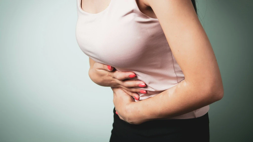 El Síndrome de Ovario Poliquístico se Transforma en SOMP – Conoce el Impacto en la Salud Femenina