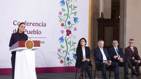 Sheinbaum Desestima Amenazas por Entregas de Exfuncionarios de Sinaloa a EE. UU.: "Ningún Riesgo para Mi Gobierno"