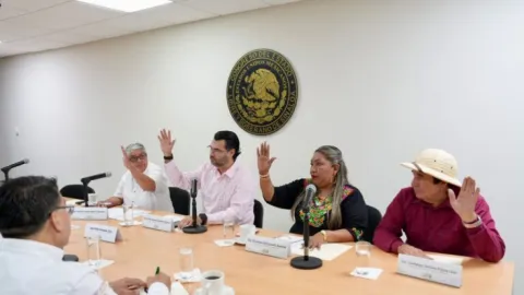 Comisión de Asuntos Migratorios impulsa difusión de programas de apoyo financiero para familias migrantes