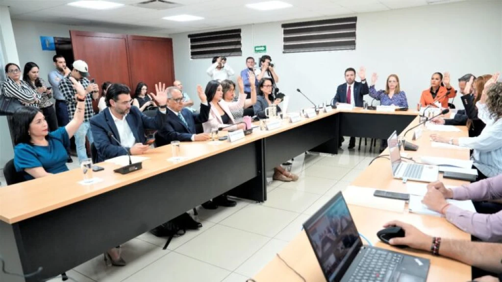 Aprueban en Comisiones reformas para fortalecer el cumplimiento de obligaciones alimentarias en Sinaloa