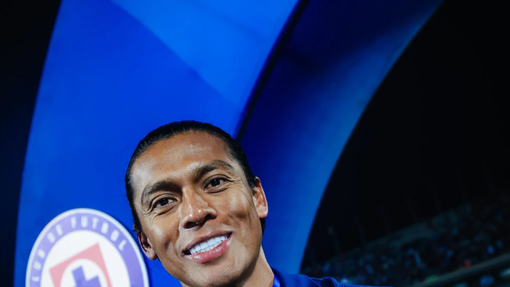 El Sinaloense Joel Huiqui Conquista la Liga MX con Cruz Azul en Tiempo Récord: Campeón en Solo Siete Partidos Dirigidos