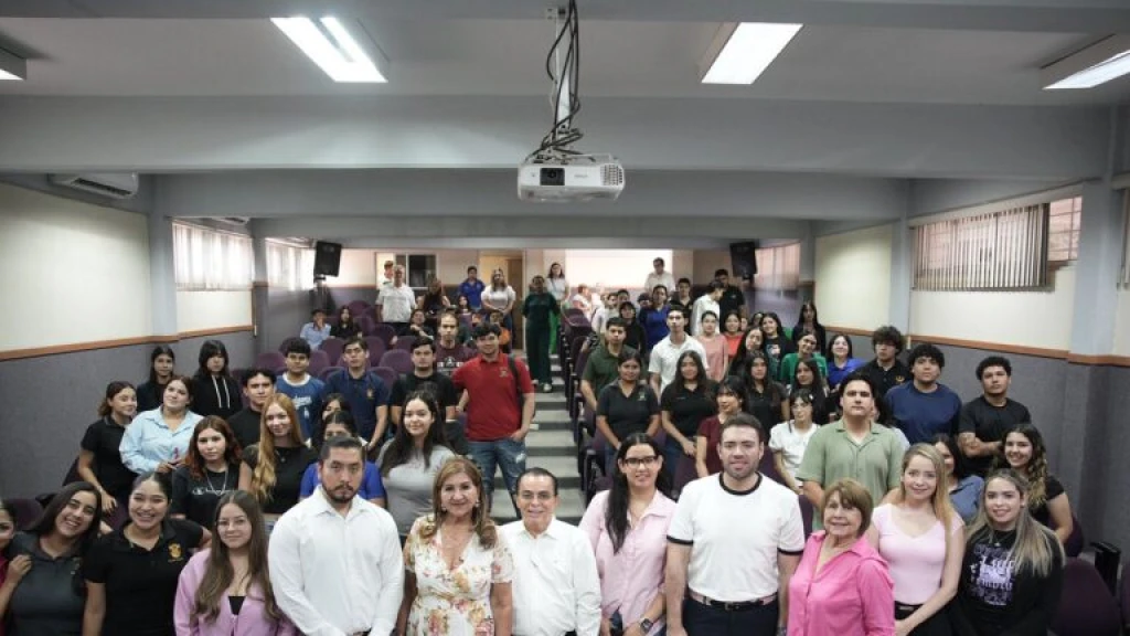Diputada Tere Guerra exhorta a estudiantes a formarse con compromiso social y sentido humano