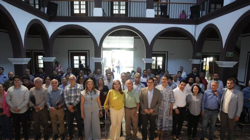Congreso del Estado e ISIC presentan el libro “Turismo y Fútbol 2026”, de Arturo Santamaría y Eduardo Sáinz Díaz