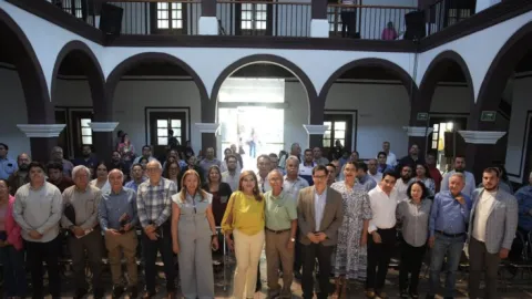Congreso del Estado e ISIC presentan el libro “Turismo y Fútbol 2026”, de Arturo Santamaría y Eduardo Sáinz Díaz