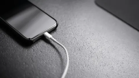 Cargador de Celular Caliente: Causas, Riesgos y Soluciones para Proteger tu Dispositivo