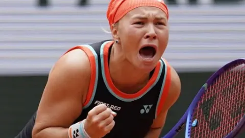 ¡Batacazo en Roland Garros! La número 1 del mundo, Aryna Sabalenka, eliminada en Cuartos de Final por Diana Shnaider