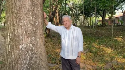 AMLO Rompe Silencio y Arremete Contra Trump por "Embestida" a México