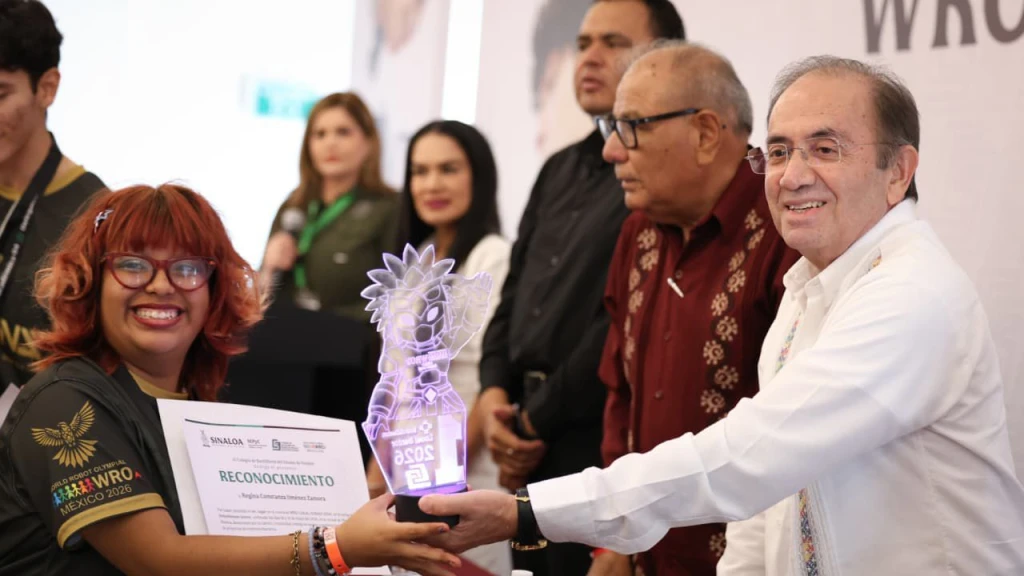 Talento Sinaloense Brilla: Alumnos de COBAES Conquistan la Robótica y Representarán a México en China, EE. UU. y Cancún