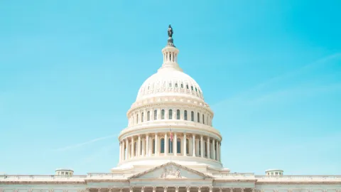 Senado de EE.UU. aprueba paquete de $70.000 millones para reforzar control migratorio de Trump
